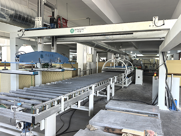 Zhejiang QianDuoMu Hiasan Pintar Co., Ltd.