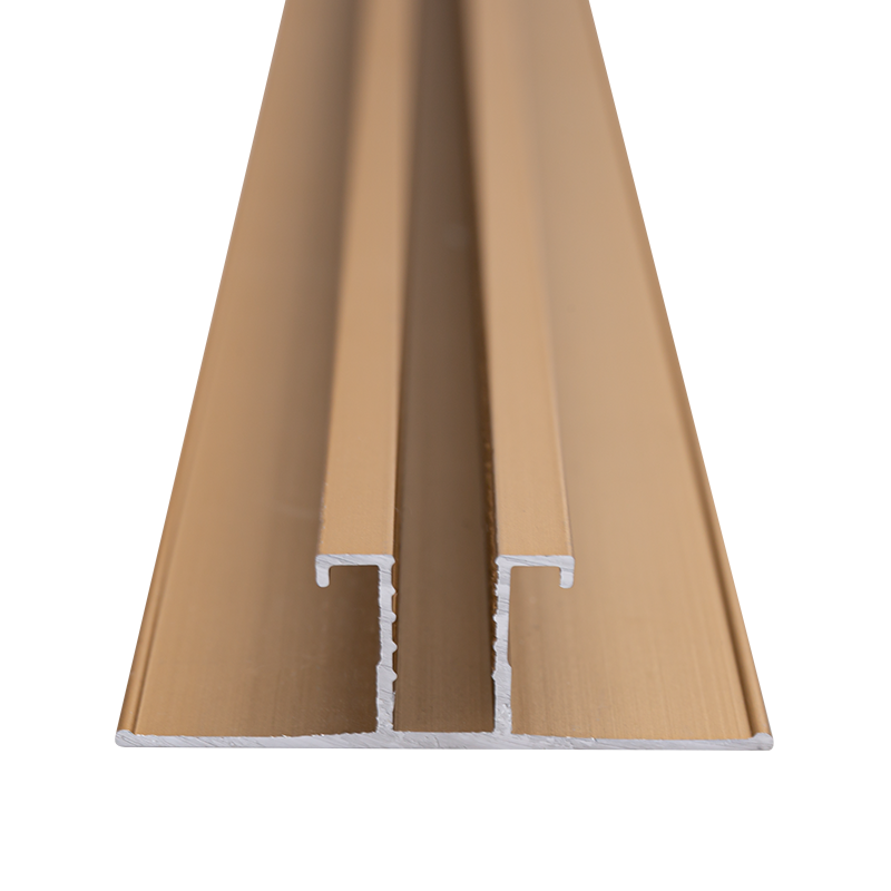 Jalur Hiasan Aluminium Dengan Dinding Penghias Warna Seragam Permukaan Licin